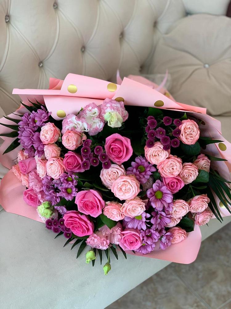 Букет цветов из: Хризантемы, Розы и Лизиантусы в Ходзь