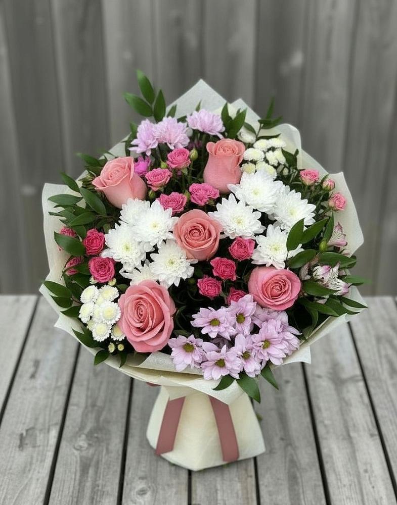 Букет цветов из: Альстромерии, Гвоздики, Розы и Хризантемы в Ходзь