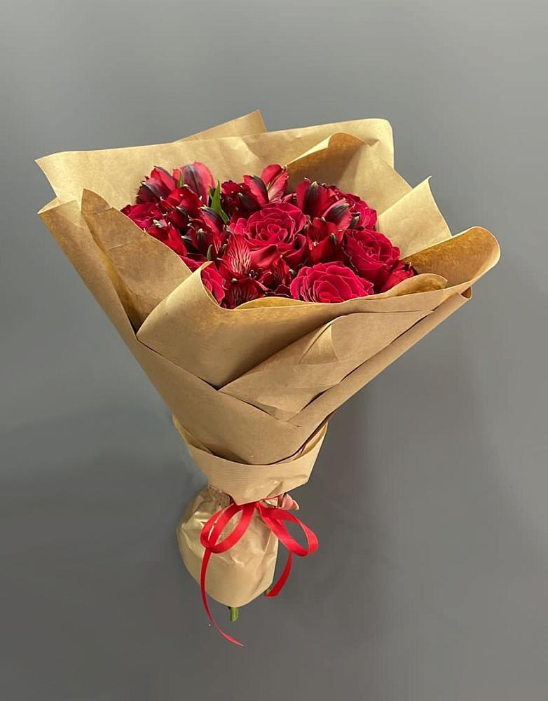 Букет цветов из: Альстромерии и Розы в Ходзь