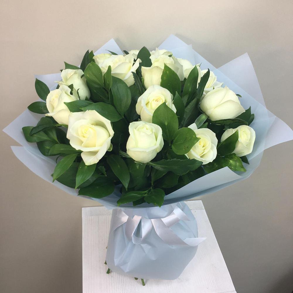 Букет 15 Белых роз Проуд в Ходзь