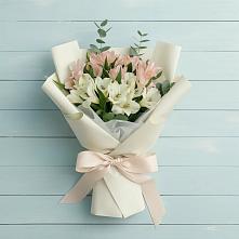 Букет цветов из:  Альстромерии в Ходзь