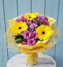 Букет цветов из:  Хризантемы и Герберы в Ходзь