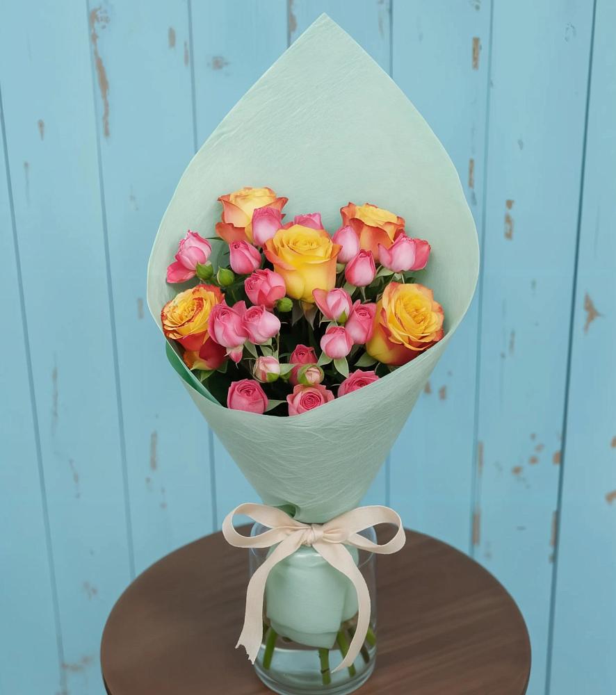 Букет цветов из: Розы в Ходзь