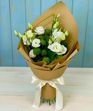 Букет цветов из:  Хризантемы и Лизиантусы в Ходзь