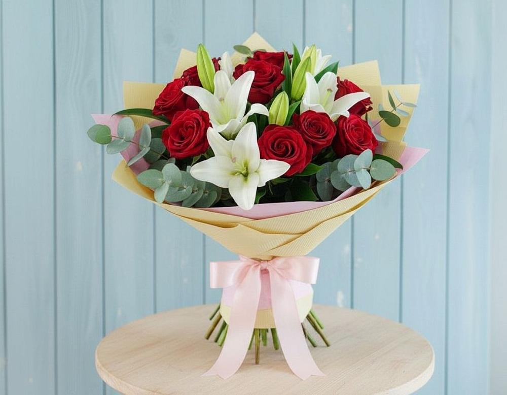 Букет цветов из: Лилии и Розы в Ходзь